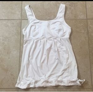 ISO THIS LULULEMON TANK ALL WHOTE 10/12
